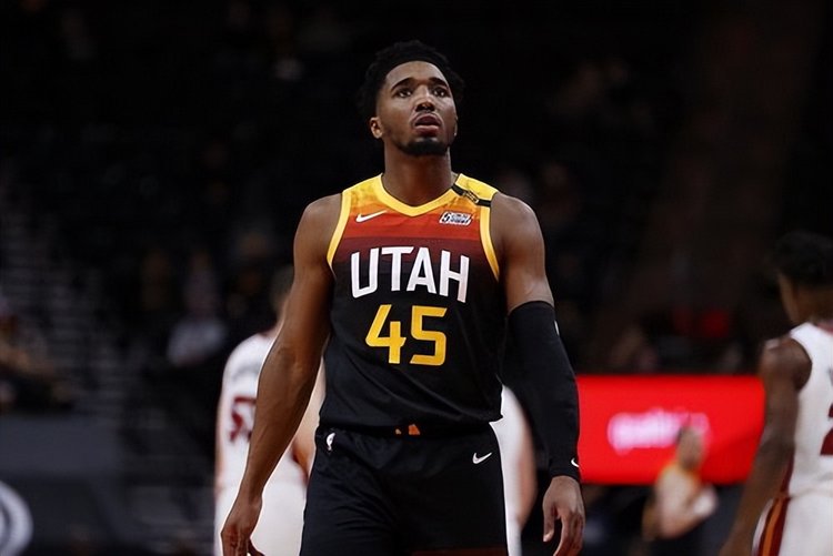 年导演以其 年导演以其